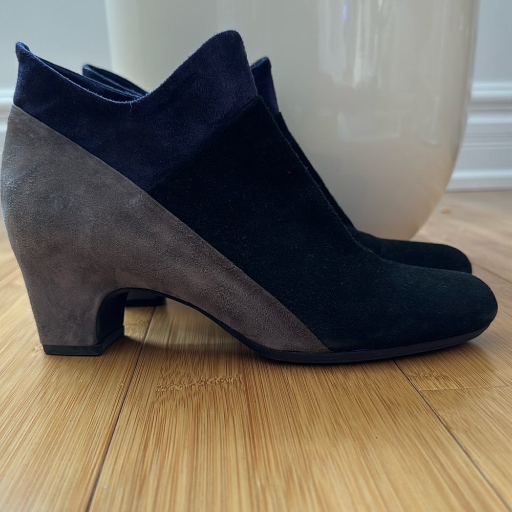 Pas de Rouge ankle boots. Size 38.5.